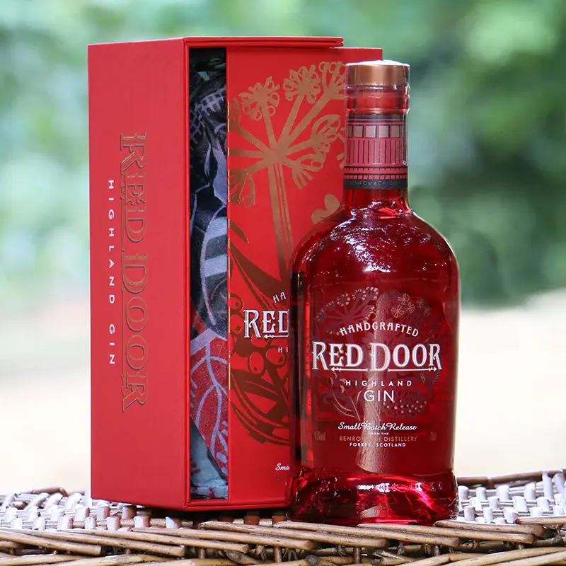 Red Door Highland Gin gift box